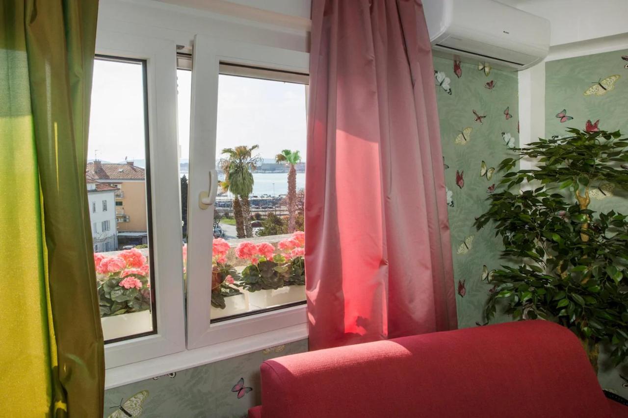 Beach Apartment Butterfly With Sea View Split Eksteriør bilde