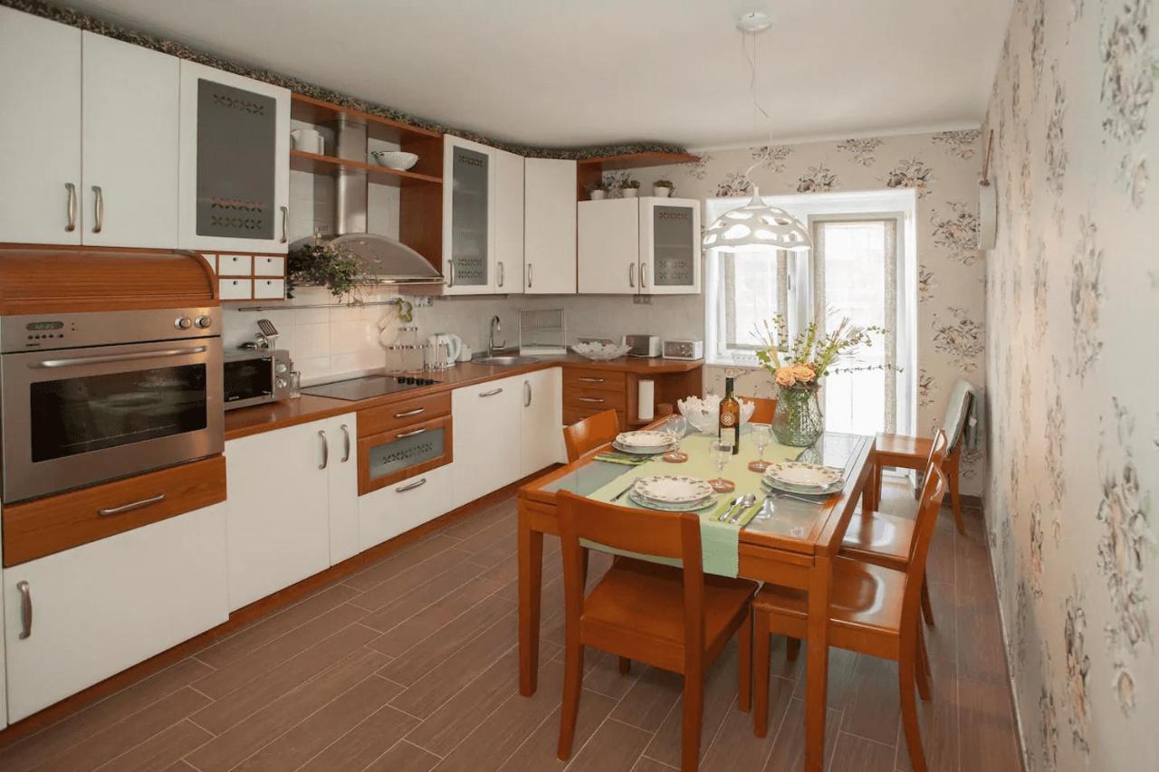 Beach Apartment Butterfly With Sea View Split Eksteriør bilde