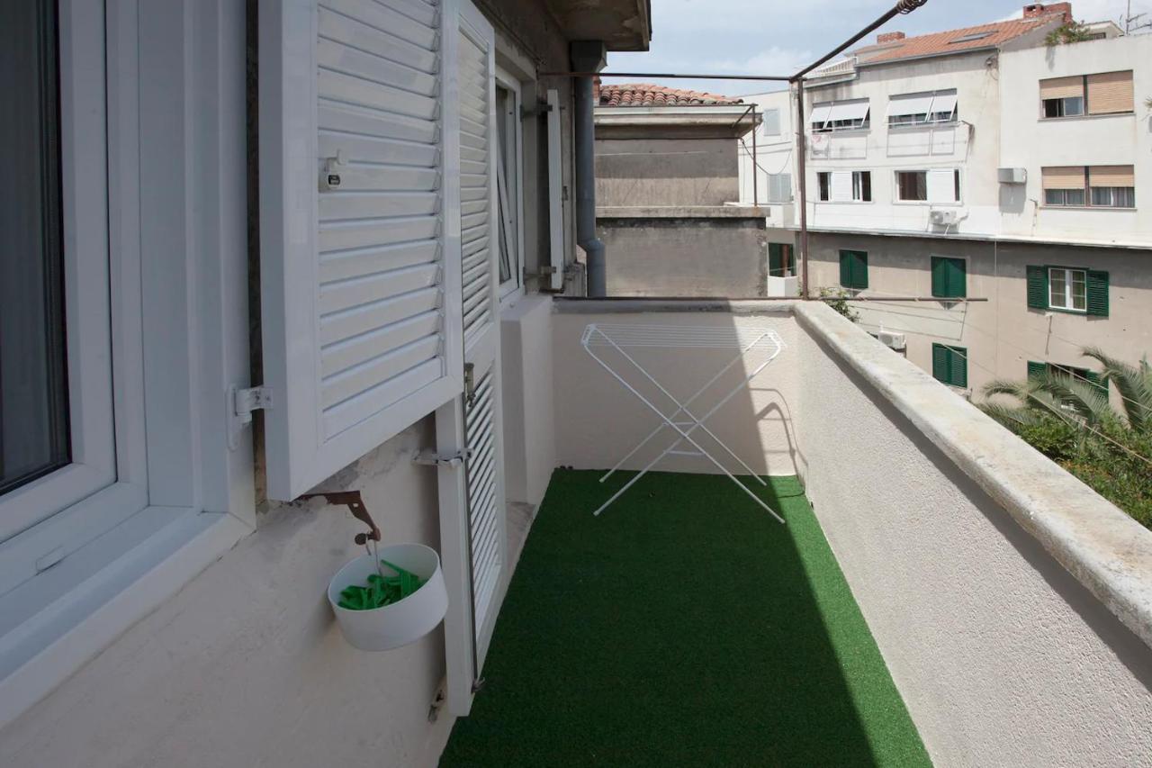 Beach Apartment Butterfly With Sea View Split Eksteriør bilde