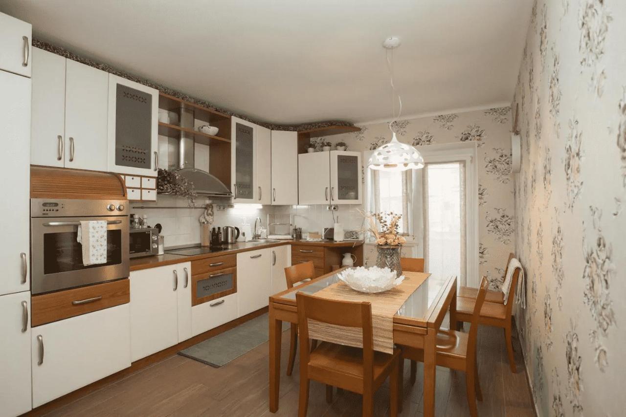 Beach Apartment Butterfly With Sea View Split Eksteriør bilde