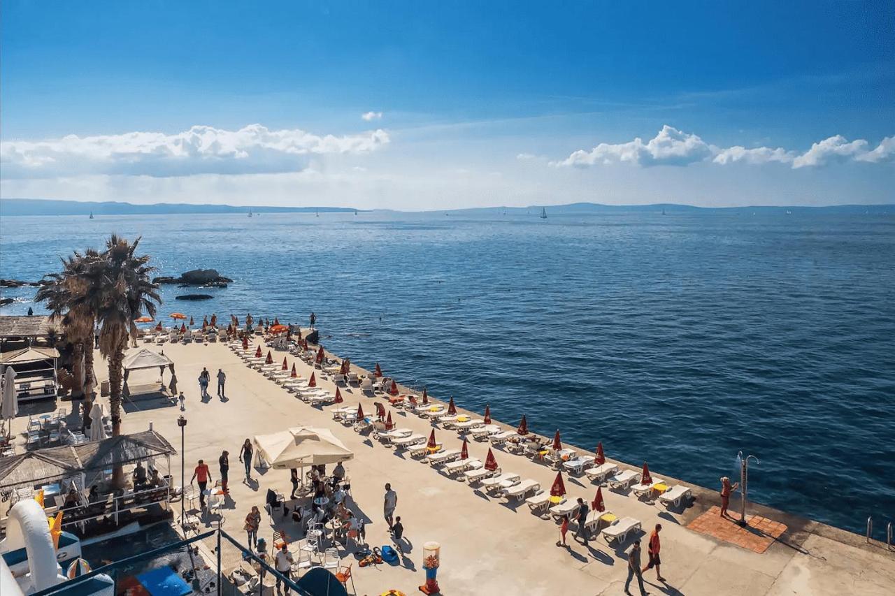 Beach Apartment Butterfly With Sea View Split Eksteriør bilde