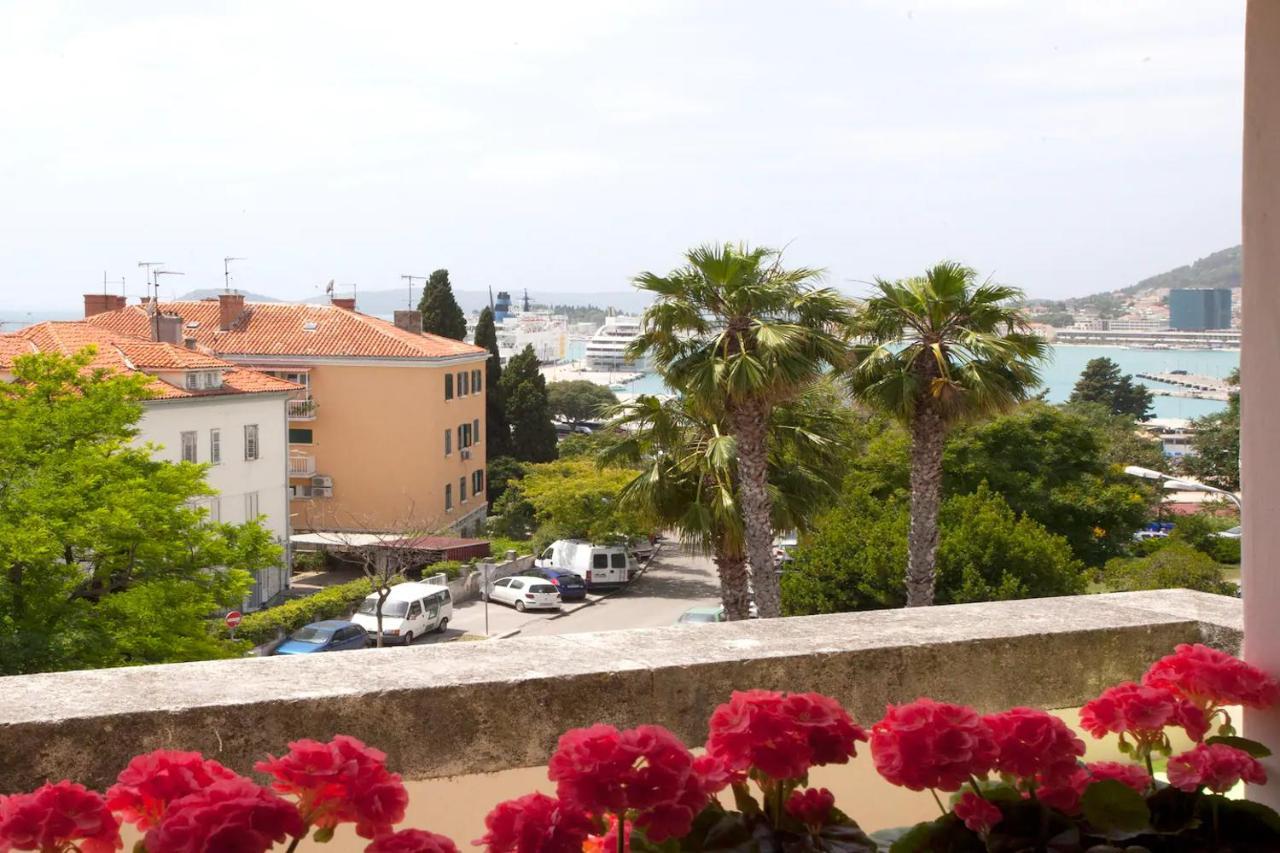 Beach Apartment Butterfly With Sea View Split Eksteriør bilde